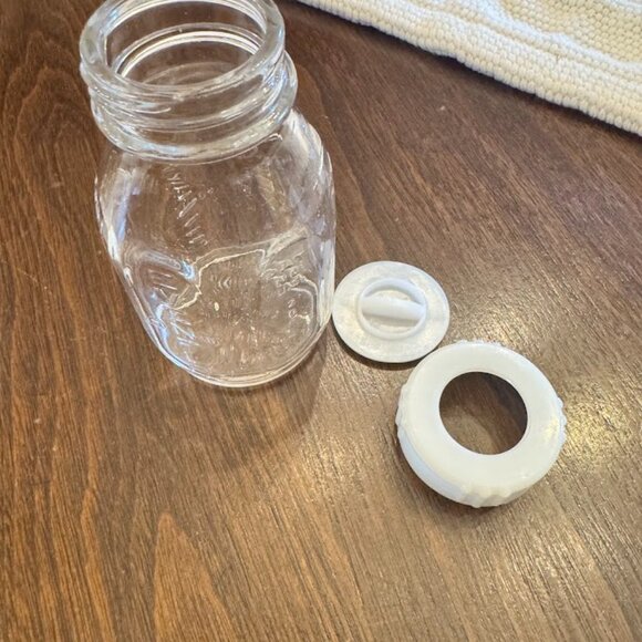 Vintage Evenflo/Pyrex Glass Baby Bottles Set of 2- 4OZ. - Picture 4 of 7